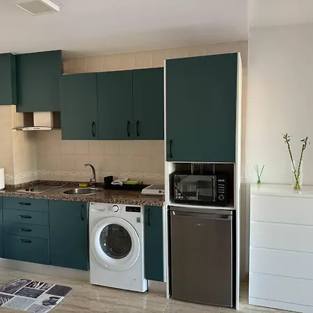 Nogalera Center With A Stunning Terrace Appartamento Torremolinos