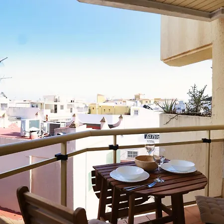 Nogalera Center With A Stunning Terrace 아파트