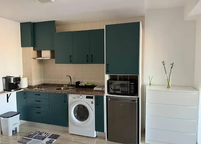 Nogalera Center With A Stunning Terrace アパート トレモリノス